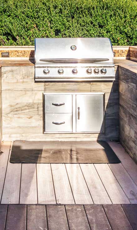 Q & Q's Lawn Care LLC Outdoor Kitchen